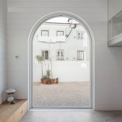 ODM Aluminum Interior Pivot Doors Black Aluminum With Round Top